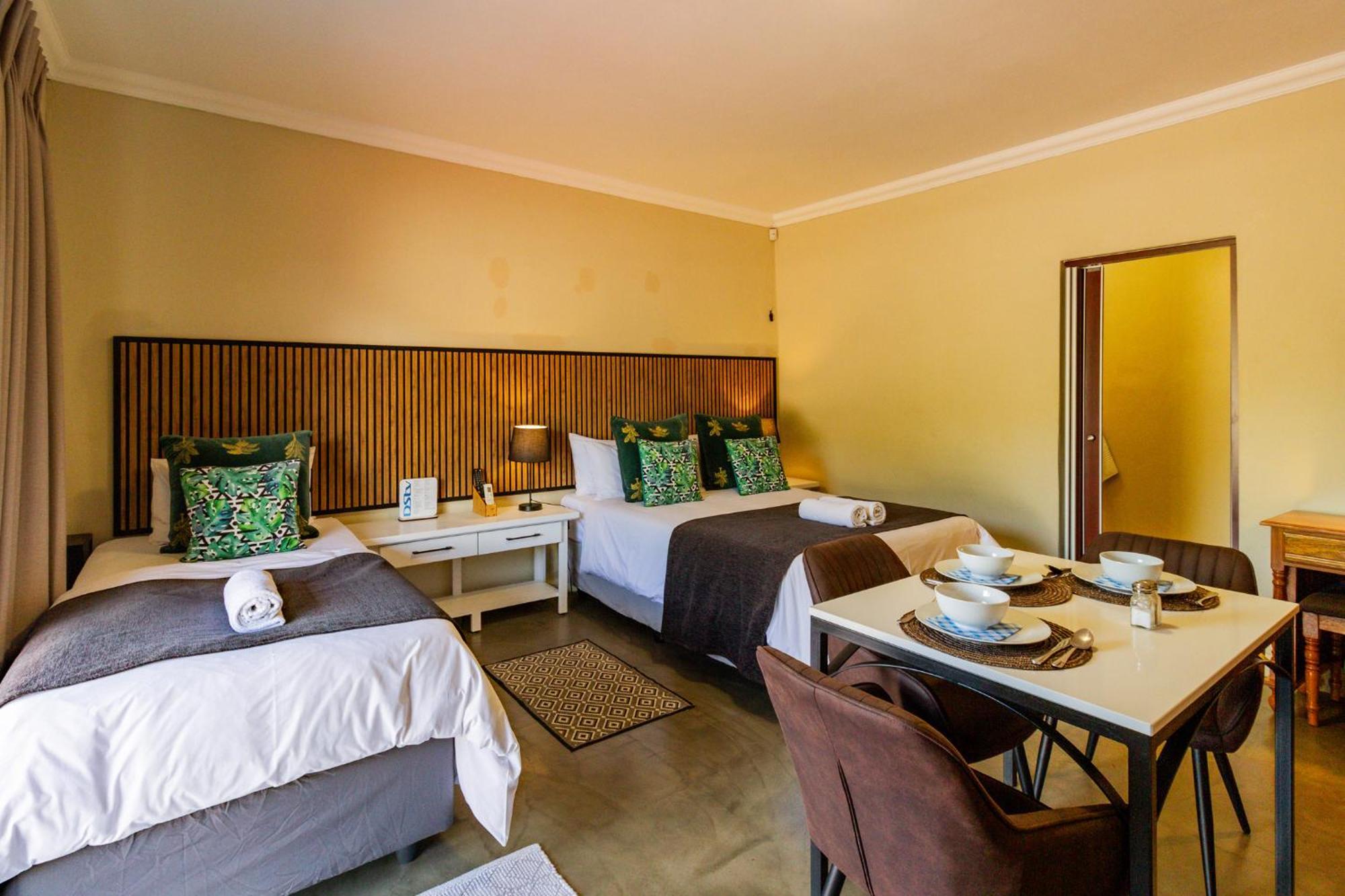 Pumleni Guesthouse Hartbeespoort Exterior foto
