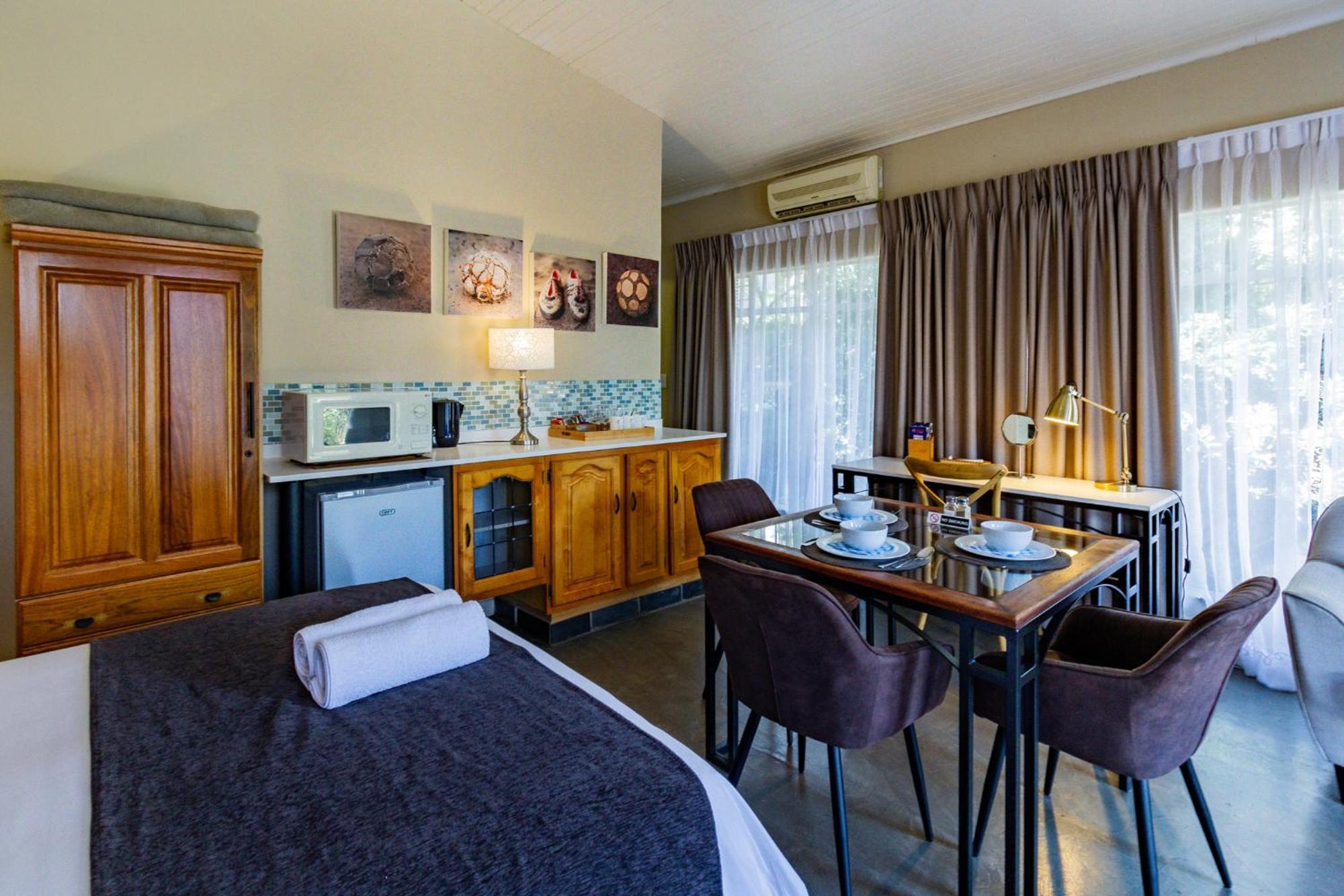 Pumleni Guesthouse Hartbeespoort Exterior foto