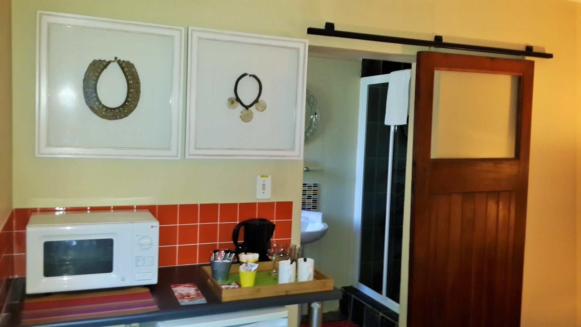 Pumleni Guesthouse Hartbeespoort Exterior foto